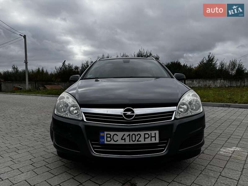 Универсал Opel Astra 2009 в Львове