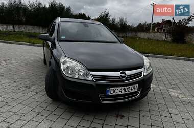 Універсал Opel Astra 2009 в Львові