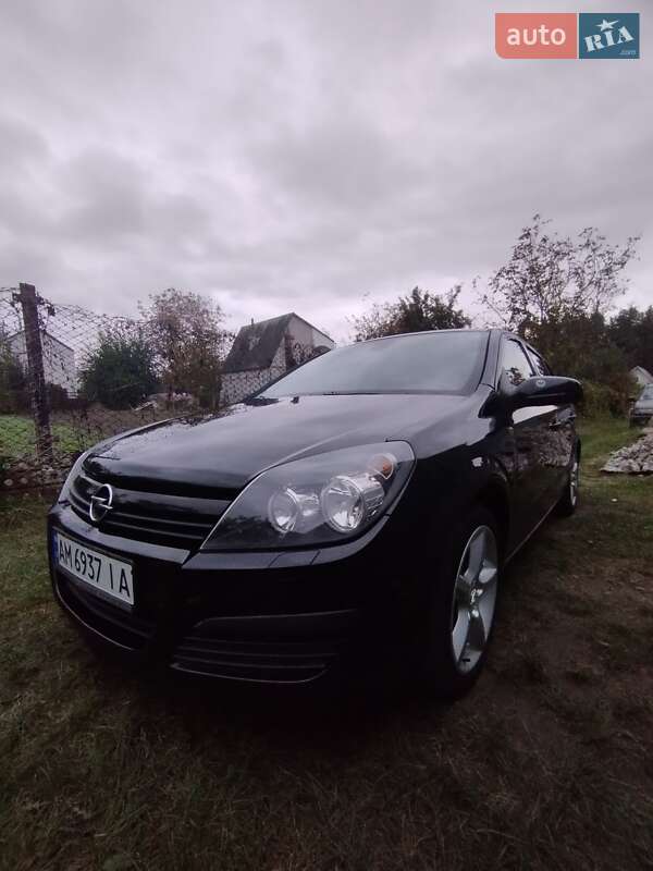 Хэтчбек Opel Astra 2004 в Житомире