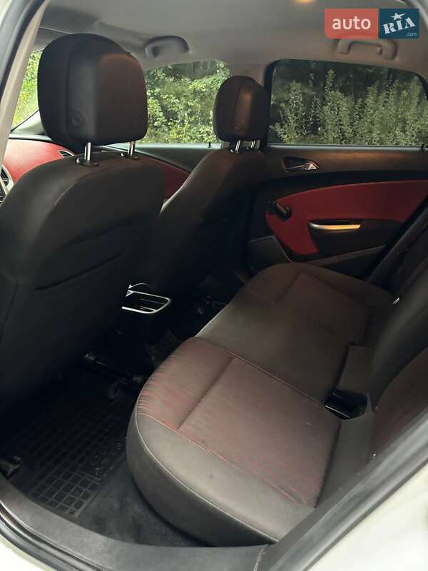 Хэтчбек Opel Astra 2010 в Жовкве фото 21 Хэтчбек Opel Astra 2010 в Жовкве