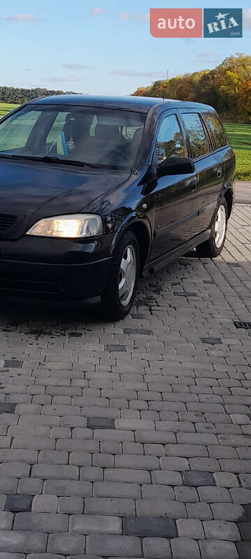 Универсал Opel Astra 2005 в Сутисках