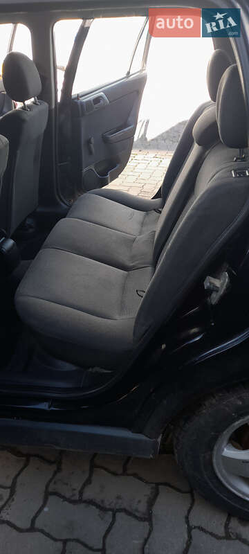 Универсал Opel Astra 2005 в Сутисках