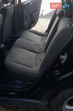 Универсал Opel Astra 2005 в  фото 15 Универсал Opel Astra 2005 в