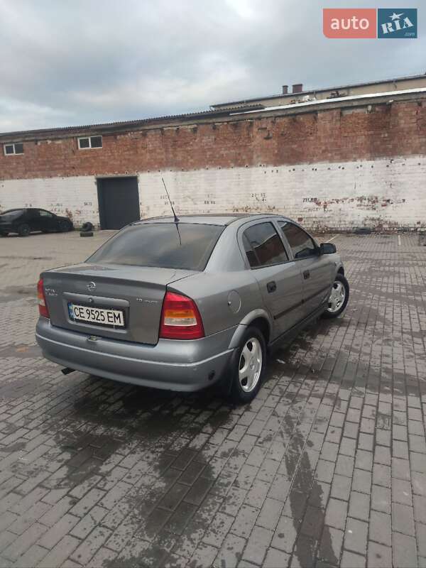 Седан Opel Astra 2008 в Черновцах