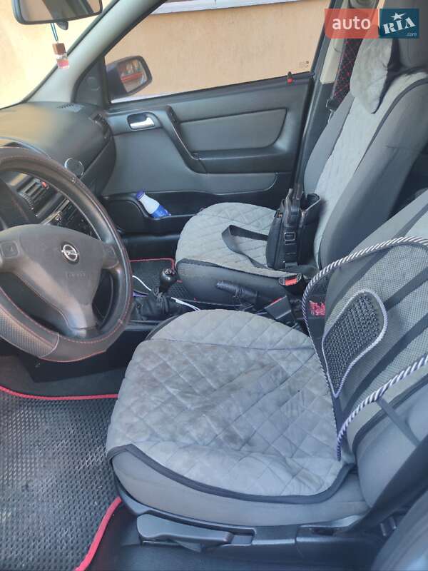 Седан Opel Astra 2008 в Черновцах