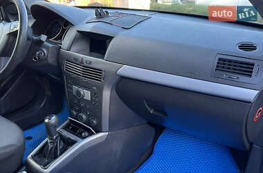 Универсал Opel Astra 2005 в  фото 6 Универсал Opel Astra 2005 в