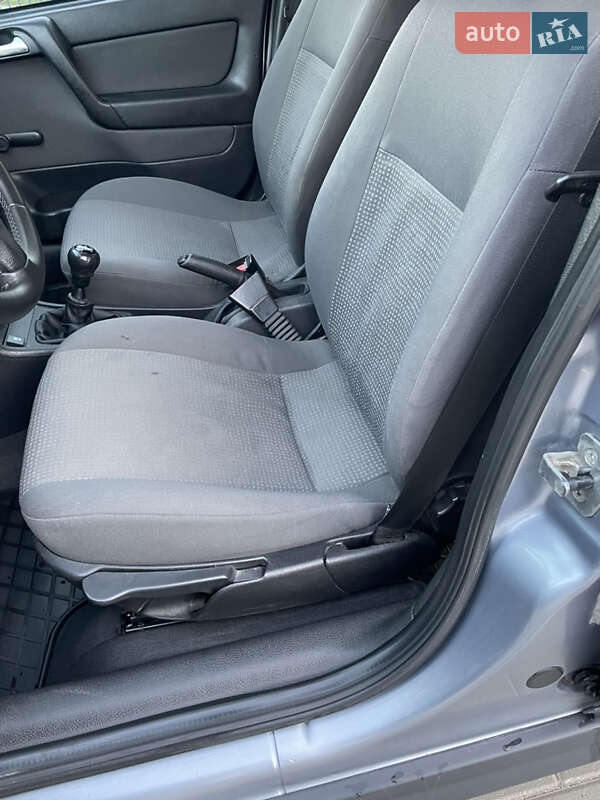 Седан Opel Astra 2007 в Староконстантинове