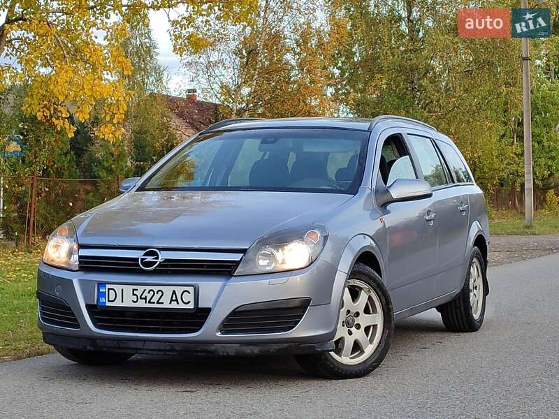 Универсал Opel Astra 2005 в Старом Самборе