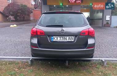 Универсал Opel Astra 2011 в 