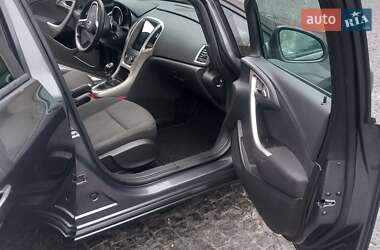 Универсал Opel Astra 2011 в 