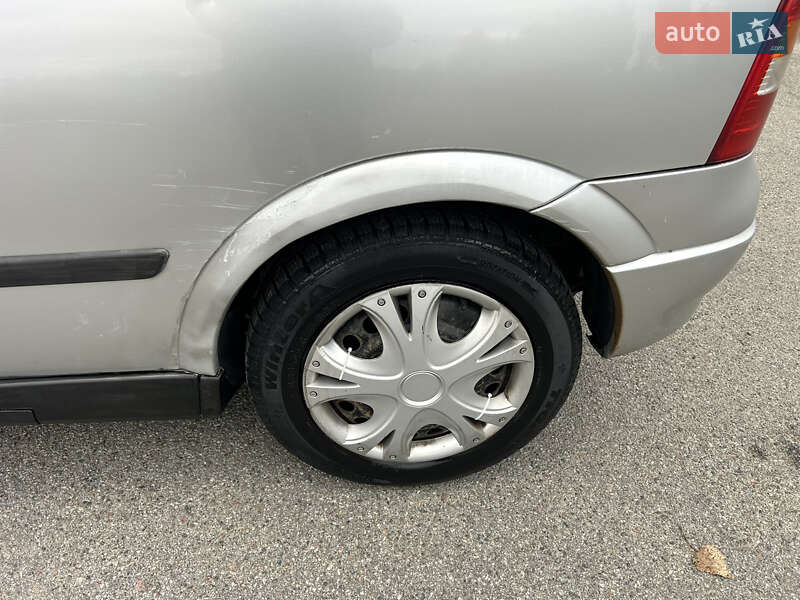 Хэтчбек Opel Astra 2000 в Немишаево