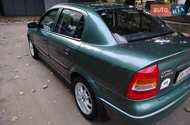Седан Opel Astra 2008 в 