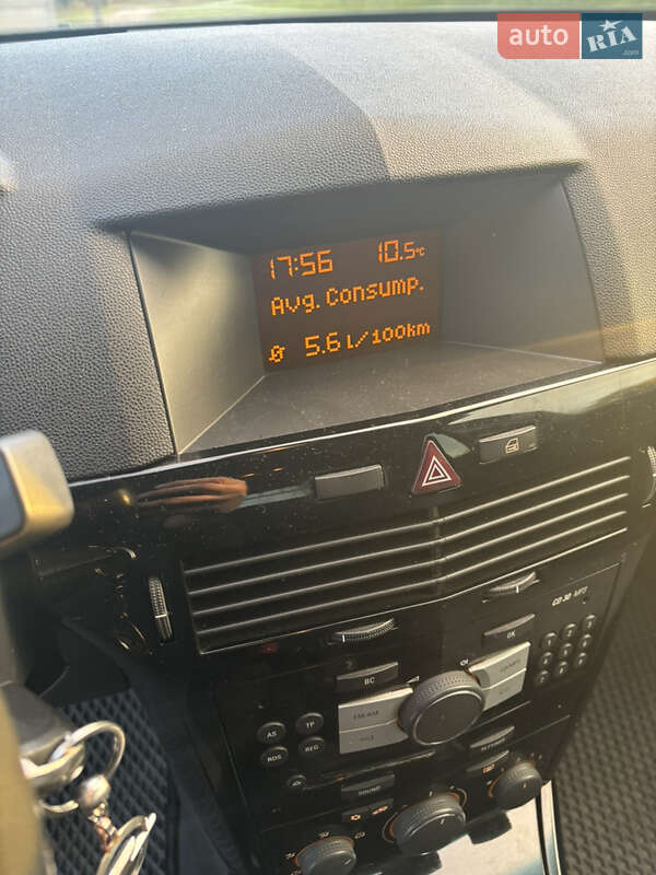 Универсал Opel Astra 2010 в Костополе фото 9 Универсал Opel Astra 2010 в Костополе