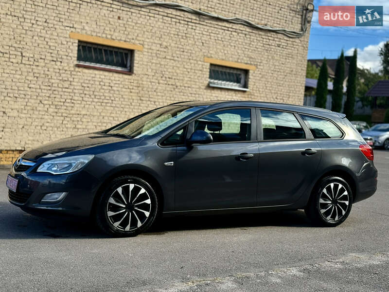 Универсал Opel Astra 2011 в Ровно фото 12 Универсал Opel Astra 2011 в Ровно