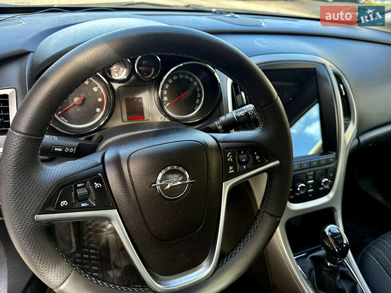 Универсал Opel Astra 2011 в Ровно фото 15 Универсал Opel Astra 2011 в Ровно
