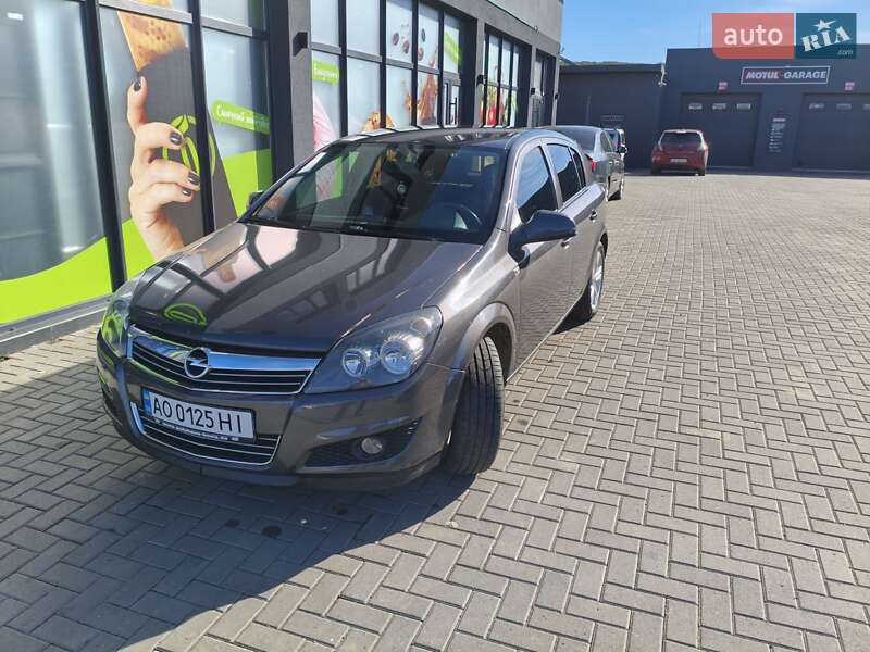 Хэтчбек Opel Astra 2010 в Ужгороде фото 22 Хэтчбек Opel Astra 2010 в Ужгороде