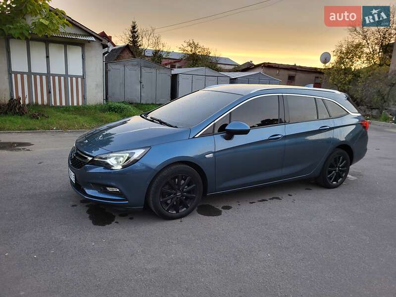 Универсал Opel Astra 2017 в Ужгороде
