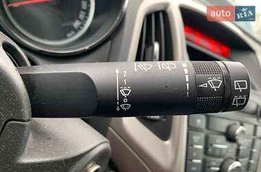 Универсал Opel Astra 2012 в 
