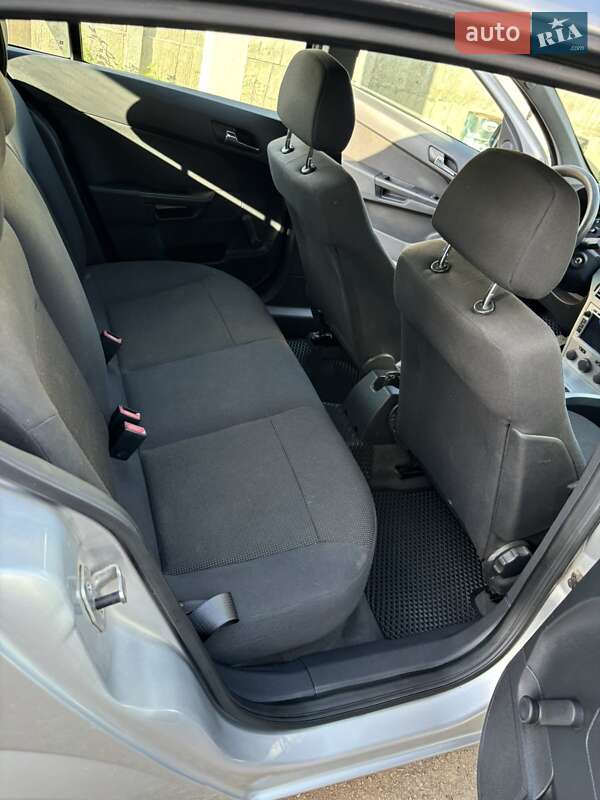 Хэтчбек Opel Astra 2009 в Ивано-Франковске фото 30 Хэтчбек Opel Astra 2009 в Ивано-Франковске