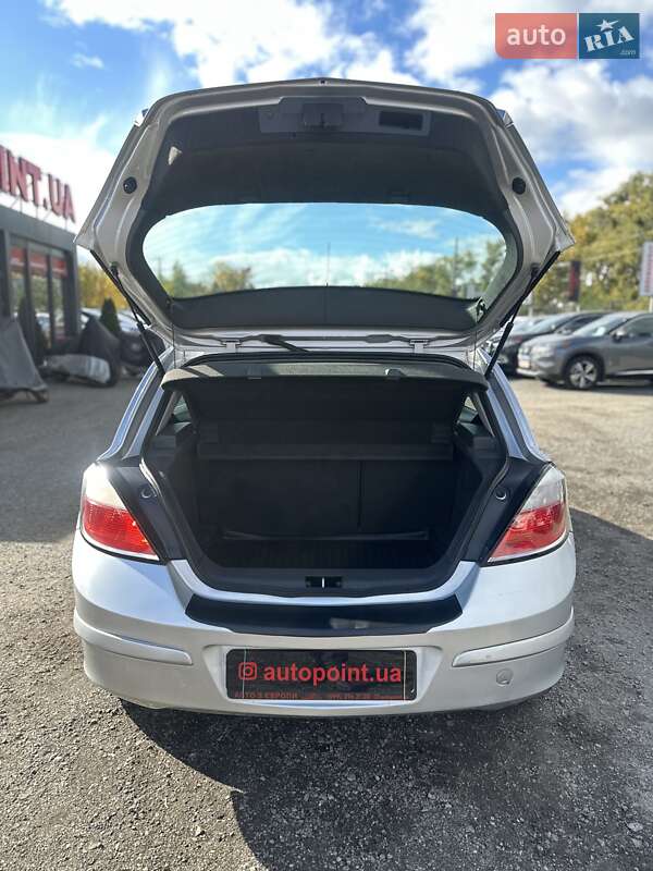 Хэтчбек Opel Astra 2005 в Белогородке