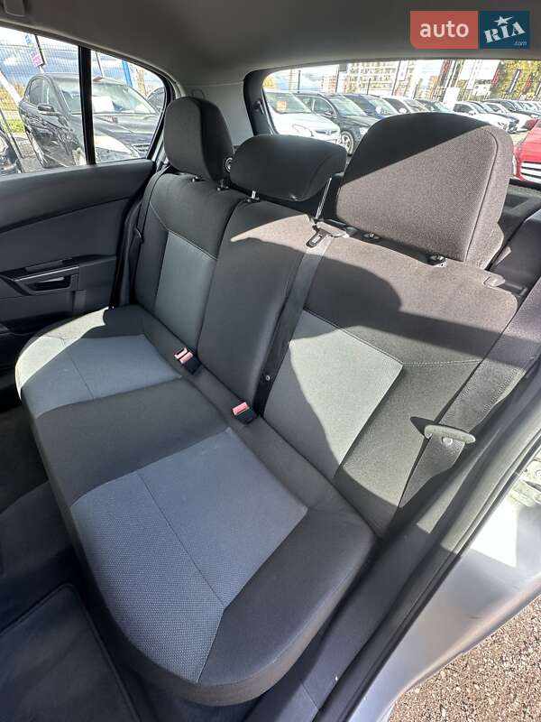 Хэтчбек Opel Astra 2005 в Белогородке
