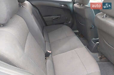 Хэтчбек Opel Astra 2006 в 