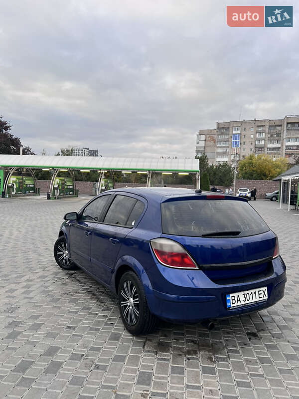Хэтчбек Opel Astra 2005 в Кропивницком