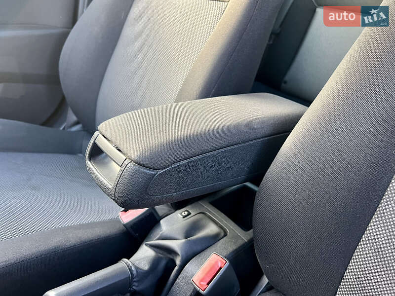 Универсал Opel Astra 2010 в Дубно