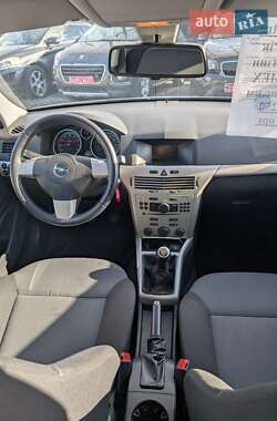 Универсал Opel Astra 2008 в 