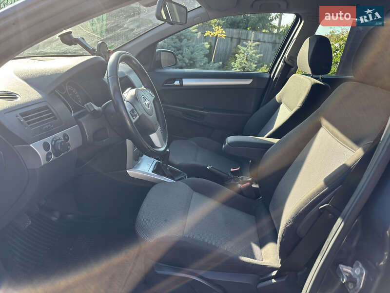 Універсал Opel Astra 2009 в Дніпрі фото 17 Універсал Opel Astra 2009 в Дніпрі