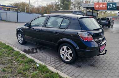 Хэтчбек Opel Astra 2008 в 