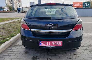 Хэтчбек Opel Astra 2008 в 