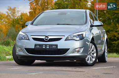 Хэтчбек Opel Astra 2012 в Дрогобыче