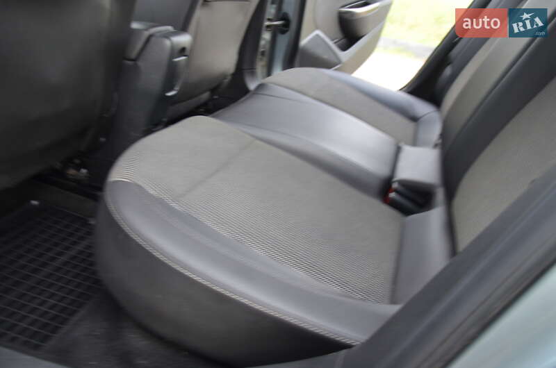 Хэтчбек Opel Astra 2012 в Дрогобыче