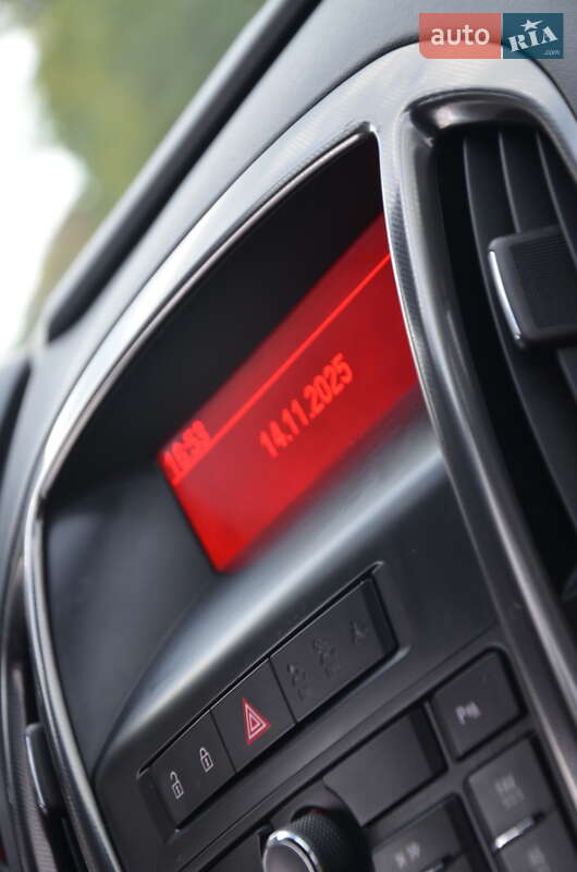 Хэтчбек Opel Astra 2012 в Дрогобыче