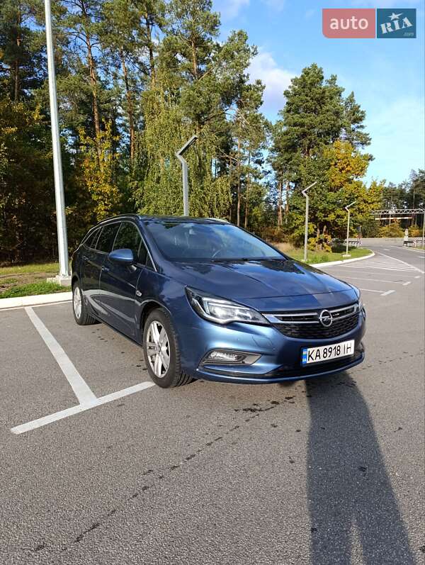 Универсал Opel Astra 2017 в Василькове
