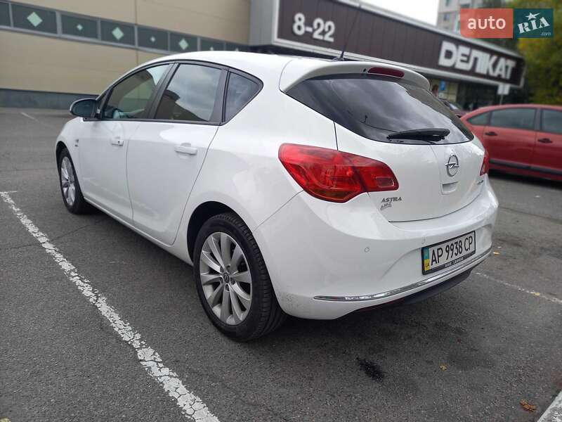 Хэтчбек Opel Astra 2013 в Черкассах фото 4 Хэтчбек Opel Astra 2013 в Черкассах
