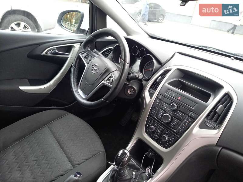 Хэтчбек Opel Astra 2013 в Черкассах фото 13 Хэтчбек Opel Astra 2013 в Черкассах