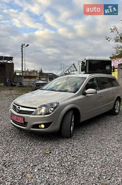 Универсал Opel Astra 2009 в 