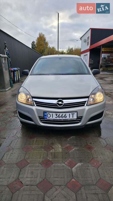 Универсал Opel Astra 2009 в Кролевце
