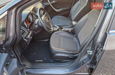 Универсал Opel Astra 2012 в 