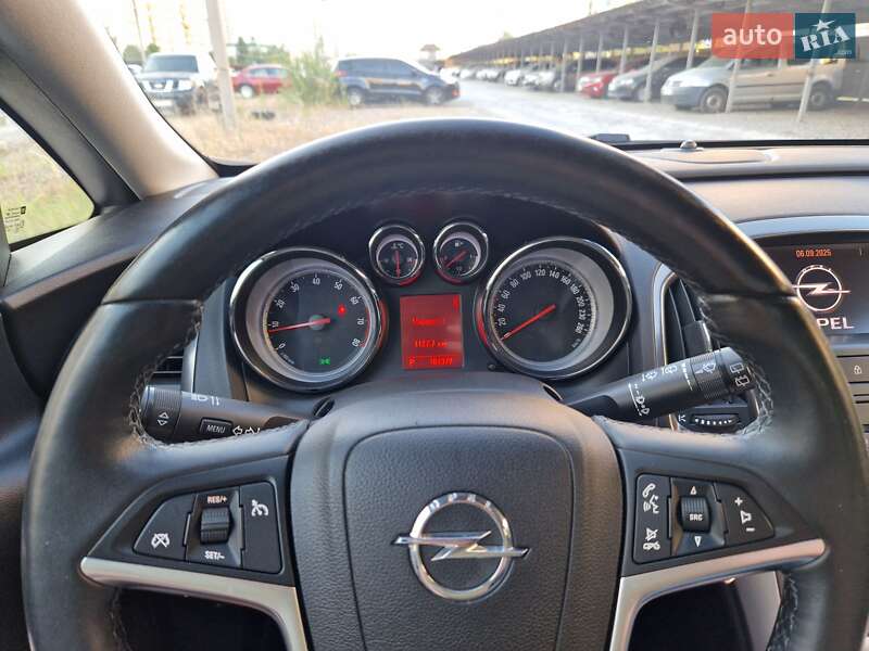 Універсал Opel Astra 2012 в Києві