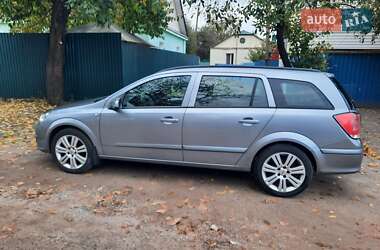 Универсал Opel Astra 2006 в  фото 31 Универсал Opel Astra 2006 в
