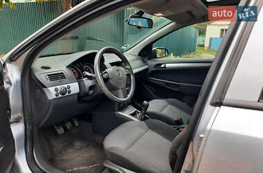 Универсал Opel Astra 2006 в  фото 35 Универсал Opel Astra 2006 в