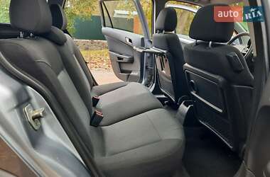 Универсал Opel Astra 2006 в  фото 55 Универсал Opel Astra 2006 в