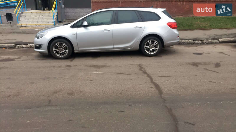 Универсал Opel Astra 2012 в Киеве