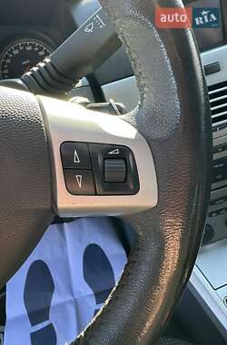 Универсал Opel Astra 2010 в 