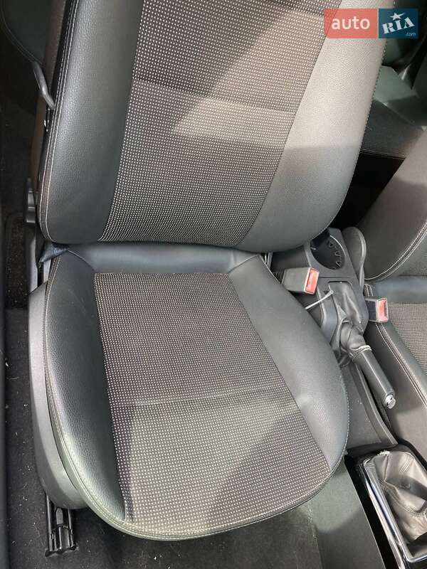 Універсал Opel Astra 2009 в Полтаві