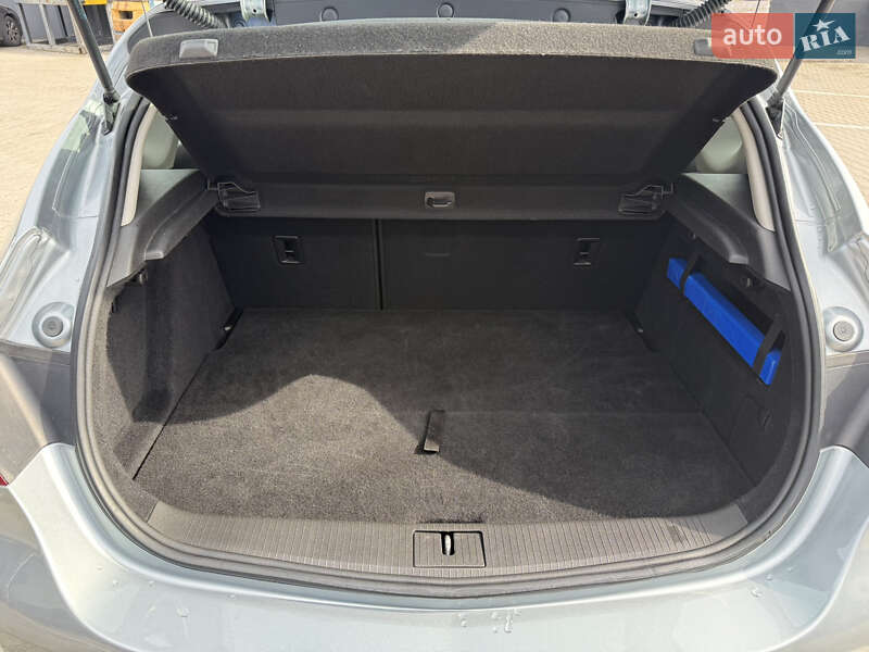 Хетчбек Opel Astra 2011 в Рівному