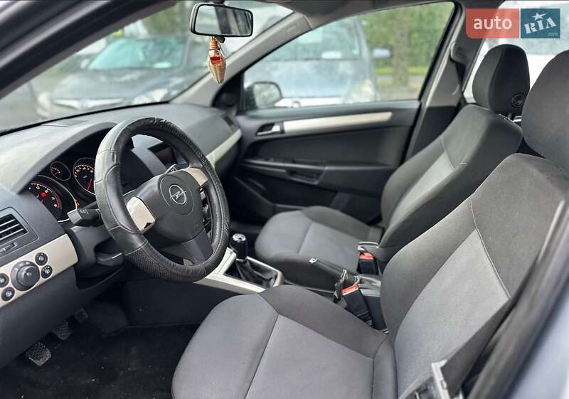 Хэтчбек Opel Astra 2008 в Каменец-Подольском